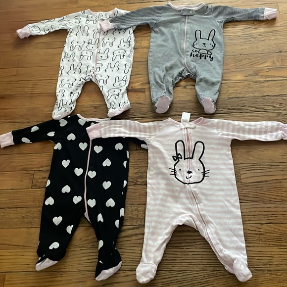 Gerber 4 Zip Up Footies  size 0-3 months - Picture 1 of 9